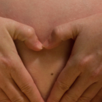 Πώς επηρεάζει η εγκυμοσύνη μια γυναίκα με κάκωση νωτιαίου μυελού;