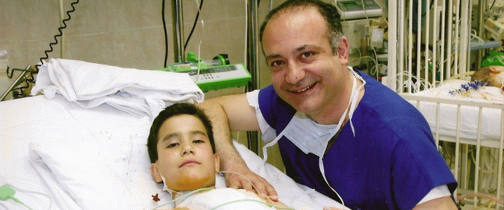 Read more about the article Ο Αυξέντιος Καλαγκός θα χειρουργεί στο Διαβαλκανικό