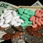 Σοβαρές παρενέργειες για τους ασφαλισμένους του ΕΟΠΥΥ από το όριο δαπάνης στην συνταγογράφηση φαρμάκων